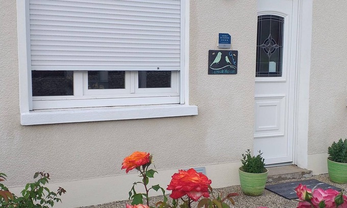 Saint-Gervais-la-Foret Cottage | Charming Home Near Loire Castles and Blois with Private Garden and Modern Amenities