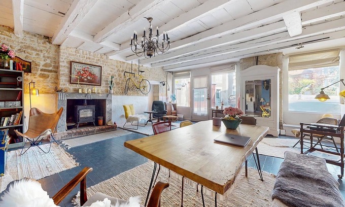 Verteuil-sur-Charente House | Charming house with garden view, Wi-Fi & space for the whole family
