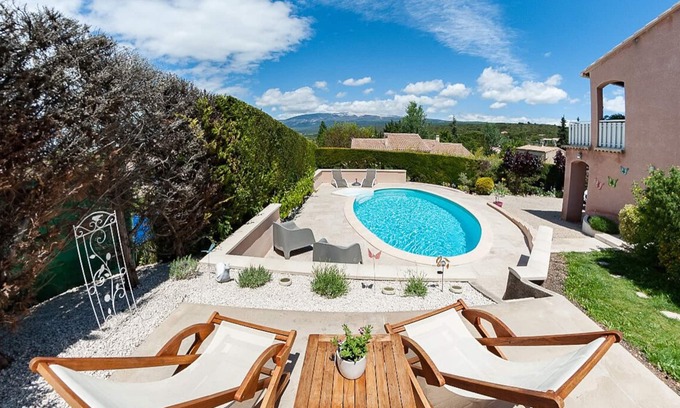 Villes-sur-Auzon Cottage | Charming gîte with swimming pool at the foot of Mont Ventoux
