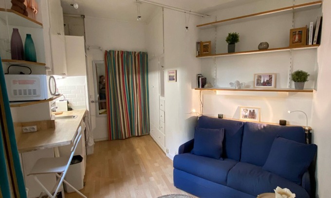 12th Arrondissement Apartment | Charming Golden Gate studio