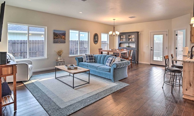 Grants Pass House | Charming Grants Pass Home: Patio & Fire Pit!