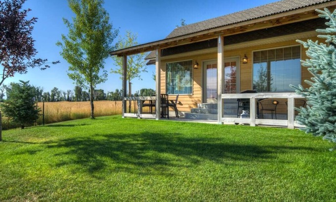 Shining Mountains House | Charming guesthouse in Ennis, MT