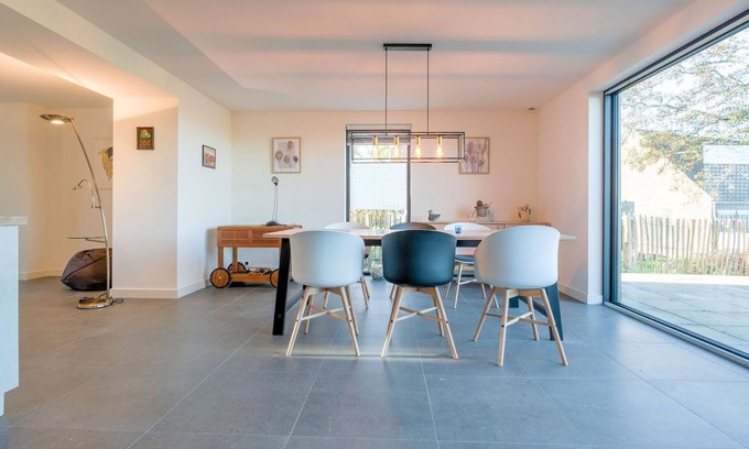 Biervliet House | Charming Holiday Home in Biervliet with Private Terrace