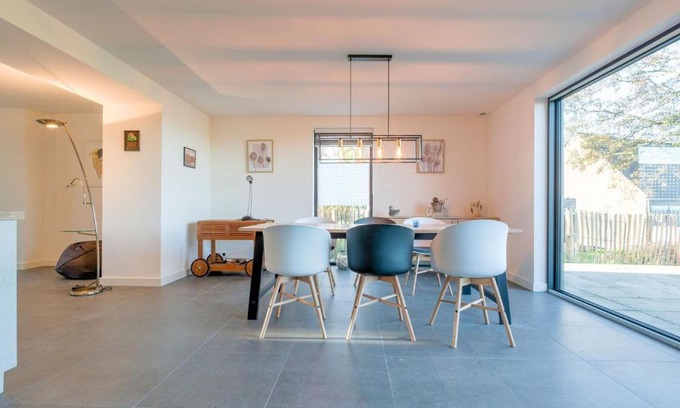 Biervliet House | Charming Holiday Home in Biervliet with Private Terrace