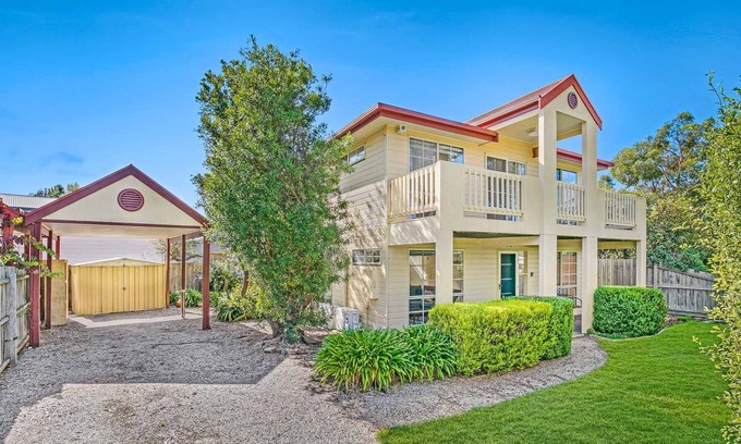 Silverleaves House | Charming home in quiet location in Silverleaves. Five minutes walk to popular Silverleaves beach.