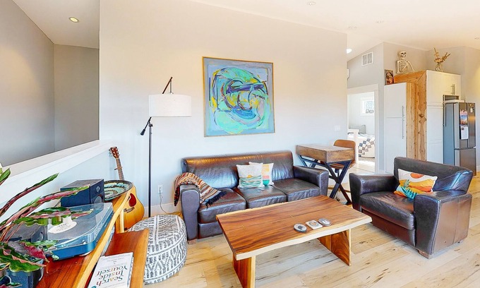 Bend House | Charming home with breathtaking mountain views, balcony, & kitchenette