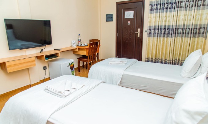 Thulusdhoo Island Hotel | Charming Hotel with Garden & Balcony