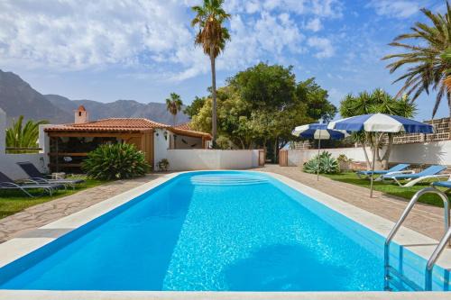 Buenavista del Norte House | Charming house in Buenavista del Norte with shared pool