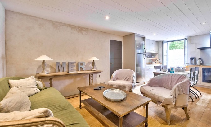 La Flotte Ski Chalet | Charming house for 2 - 500m from the beach