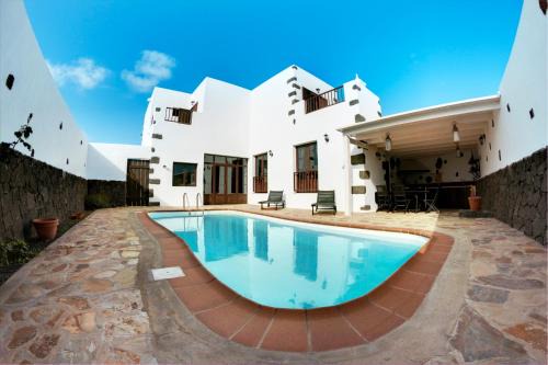Tajaste House | Charming House in Tinajo with Private Pool