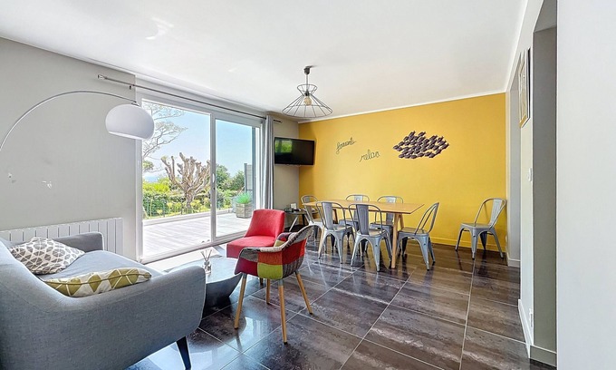 Saint-Jacques Villa | Charming house on the heights of St Jacques with sea view