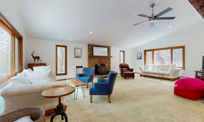 West Hartford House | Charming house w/privacy, bbq, seasonal balcony, hammock, fire pit, w/d, wifi