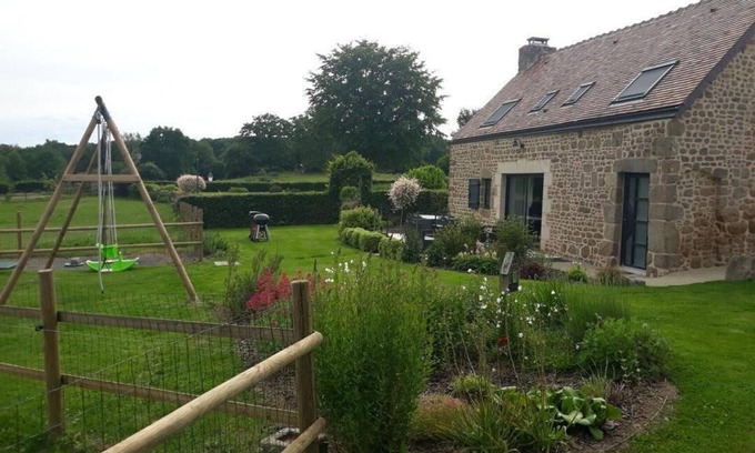 Joue-du-Bois Cottage | Charming house with pool and sauna in Normandy