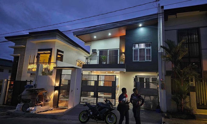 Novaliches House | Charming house with AC and WiFi fabulous,relaxing with the 4 seaters of Jacuzzi