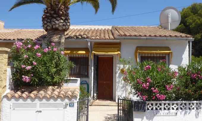 Bell Horizo House | Charming house with garden for 4 guests
