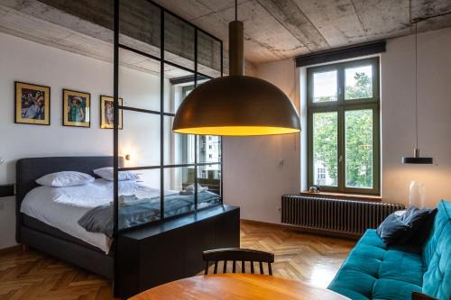 Stare Miasto Apartment | Charming Loft in the Old Town