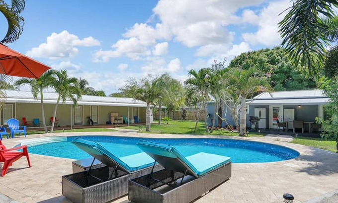 Central Fort Lauderdale Apartment | Charming Oasis with a Pool