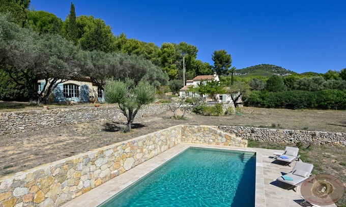 Sanary-sur-Mer Other | Charming renovated Mas provençal