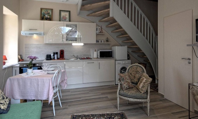 Montagney Cottage | Charming renovated cottage with terrace and private parking in park, pet friendly