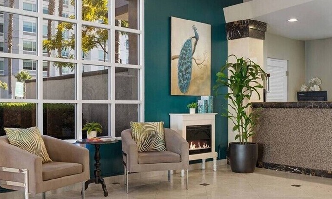 Anaheim Resort Resort | Charming resort in lovely Anaheim 2 mil from Disneyland w/WiFi, fitness room, AC