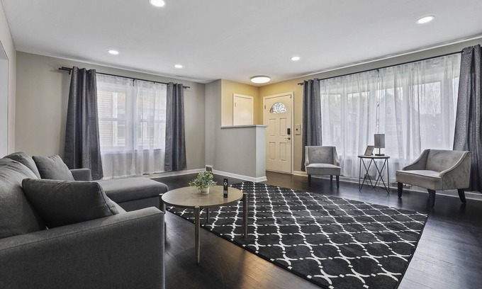 Des Plaines Villa | Charming Retreat in the Heart of Des Plaines by RedAwning