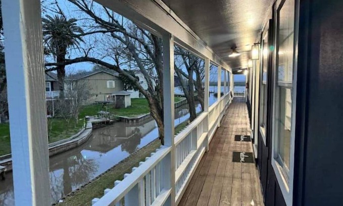 Brazoria Apartment | Charming Riverfront Gem