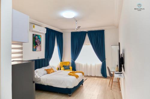 Accra Apartment | Charming Rooftop Apartments- Strong Wi-Fi & 40percent Long-stay Disc