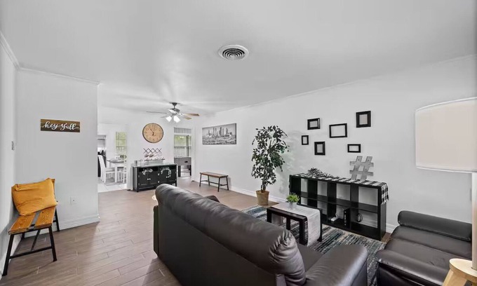 Willow Meadows/Willowbend Area House | Charming Shabby Chic Home-Minutes from Everything!