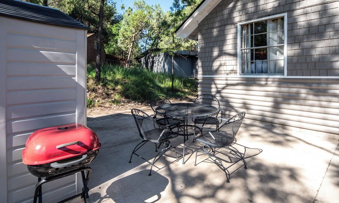 Ruidoso House | Charming Single-Level 2 Bedroom Home with Open Living Space