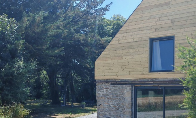Surzur House | Charming stone house 10 minutes from the beach, in absolute peace and quiet