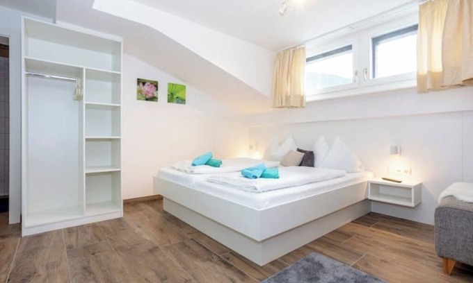 Eben im Pongau Apartment | Charming Studio Apartment - Ideal for Two