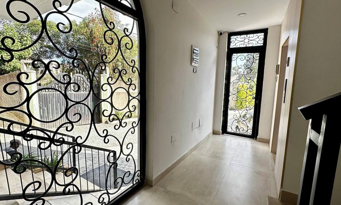 Bole Apartment | Charming studio + breakfast 104