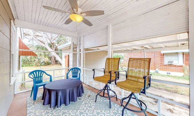 Navy Point House | Charming sun-filled home - screened-in patio
