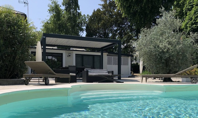 Le Celle-Saint-Cloud House | Charming traditional French House/Villa - Paris & Versailles 20 and 5 min away
