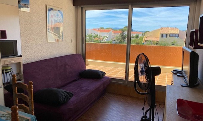 Port Leucate Apartment | Charming T2 Cabin, 4 Guests, Near Beach, Terrace, Parking
