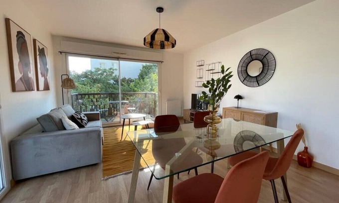 Ile de Nantes Palais des Congres Apartment | Charming T3 with balcony and garden