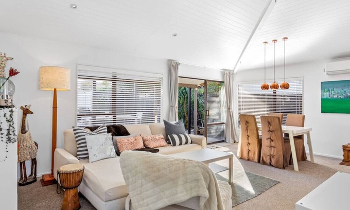 Three Kings House | Charming Three Kings Home