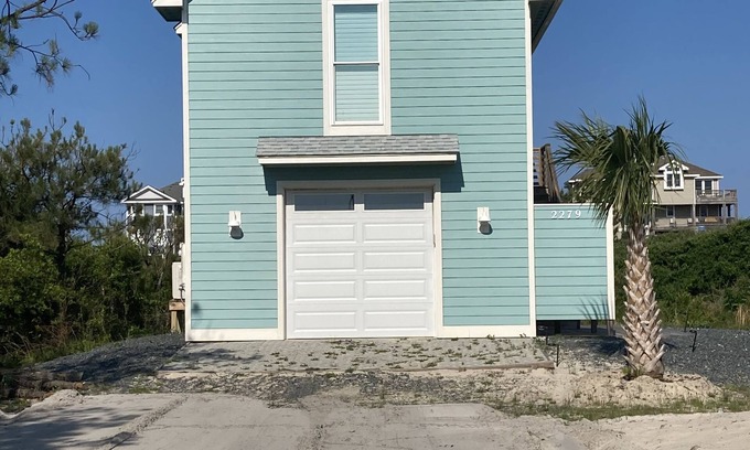 Carova Beach House | Charming Tiny Cottage