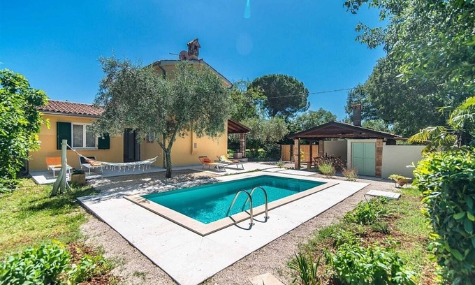 Babici Villa | Charming Traditional Istrian Villa with Private Pool in a Peaceful and Tranquil Setting !.