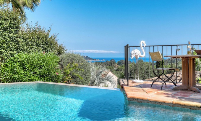 Cavaliere Villa | Charming tropical-style villa, 4* with sea view, 800m from the beach