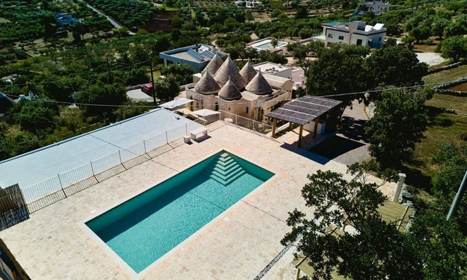 Locorotondo Villa | Charming trulli with panoramic pool and jacuzzi in Itria Valley