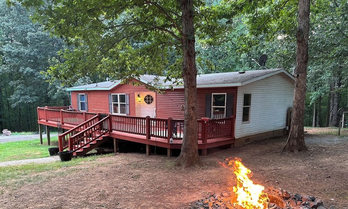 Schuyler House | Charming Urban Retreat in the Heart of the Nature!