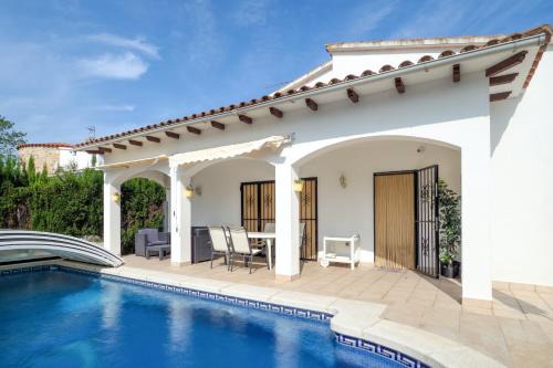 Castello d'Empuries Villa | Charming villa with private pool in Castelló d'Empúries