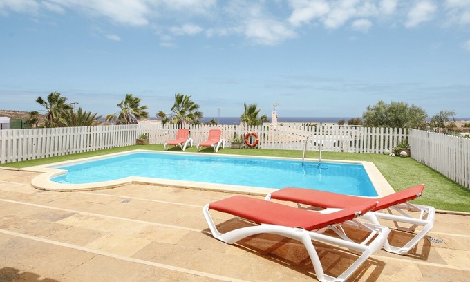 Parque Holandes Villa | Charming Villa Oceansurfhouse with Pool, Wi-Fi, Terraces, Sea & Mountain View; Parking Available