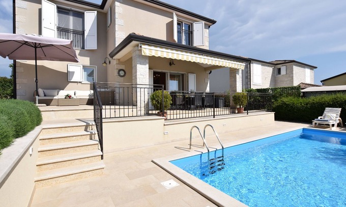 Fuskulin Villa | Charming villa with pool in a quiet area
