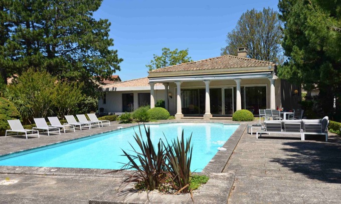 Cabannes Villa | Charming villa with pool near Alpilles