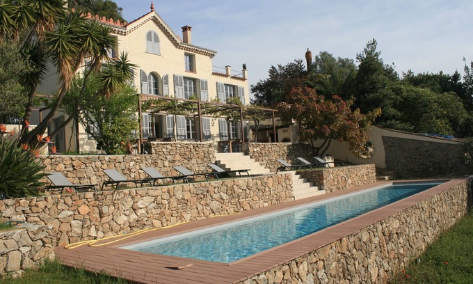 Golfe Juan Villa | Charming villa with sea view and heated swimming pool on the heights of GolfJuan