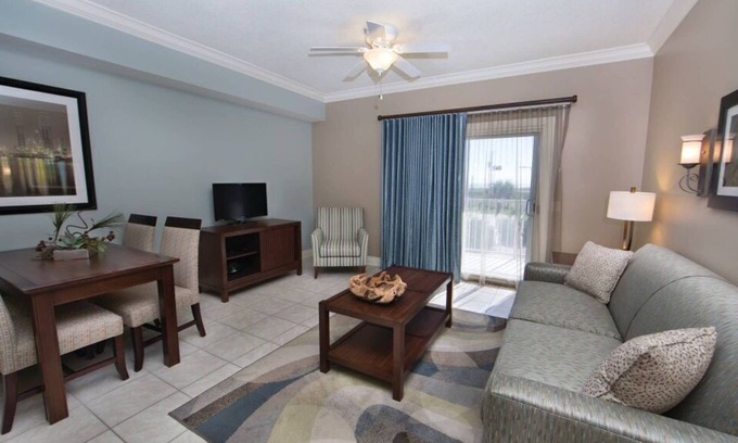Paradise Island Villa | Charming villa with WiFi and AC in tranquil Bahamas
