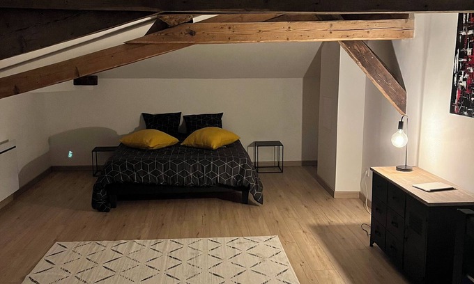 Eymet House | Charming village house completely renovated in the heart of the bastide.