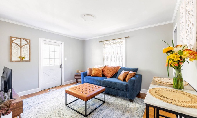 Murfreesboro House | Charming & Warm Apartment in Great Location!